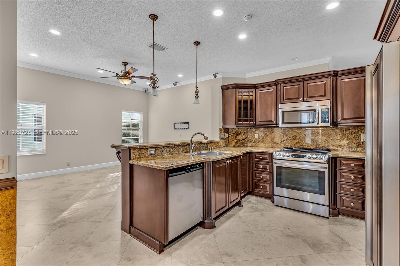 SECTOR 3 - PARCELS H I J - Residential Lease