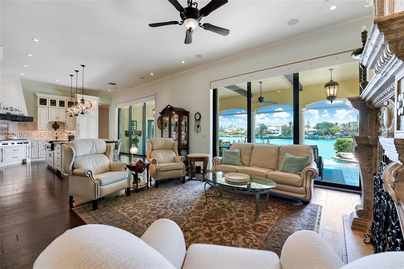 HERITAGE OAKS - Residential