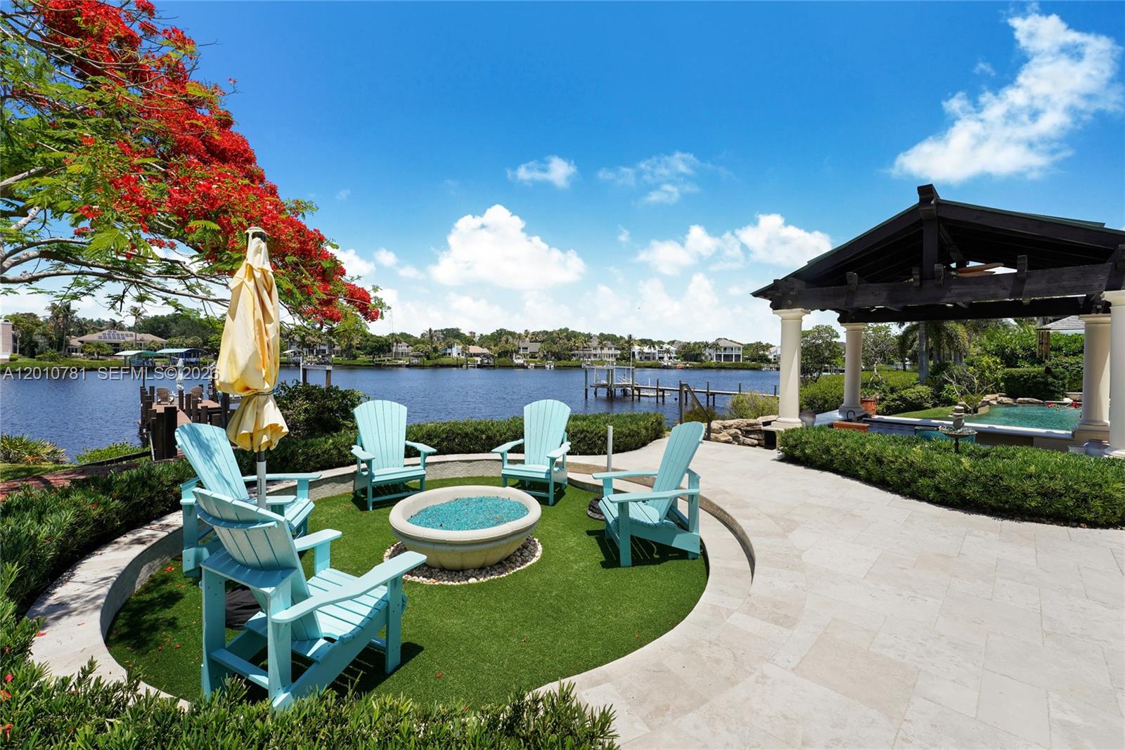 HERITAGE OAKS - Residential