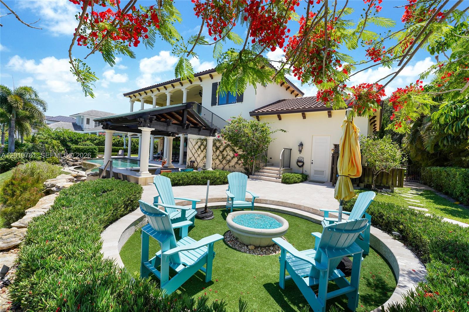 HERITAGE OAKS - Residential
