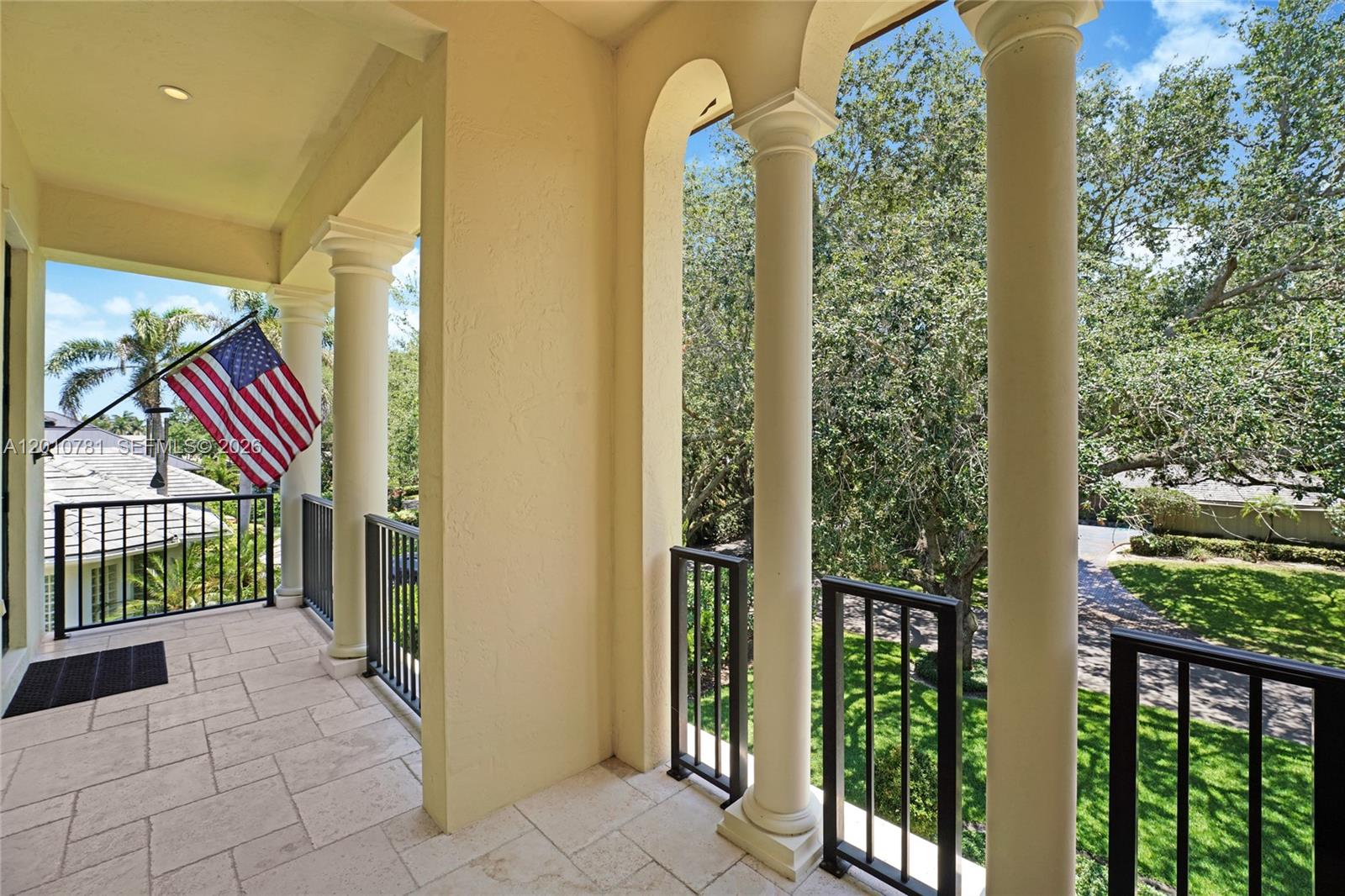 HERITAGE OAKS - Residential