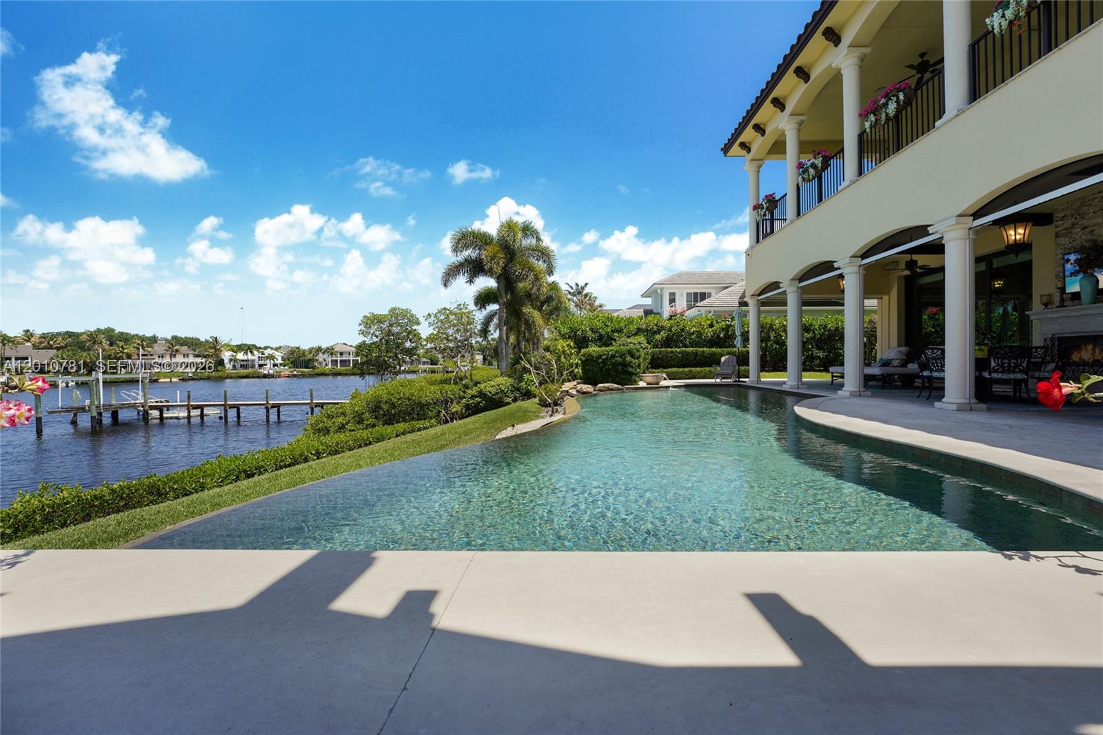 HERITAGE OAKS - Residential