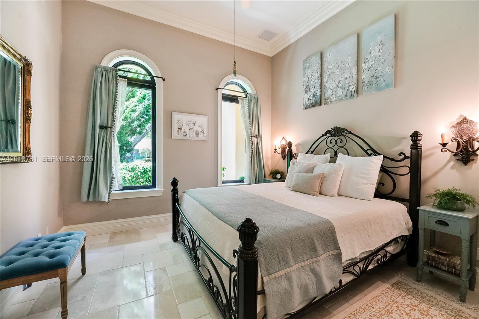 HERITAGE OAKS - Residential