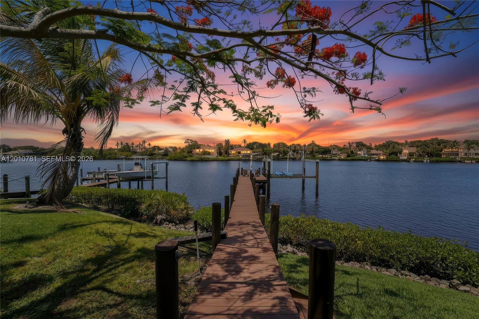 HERITAGE OAKS - Residential