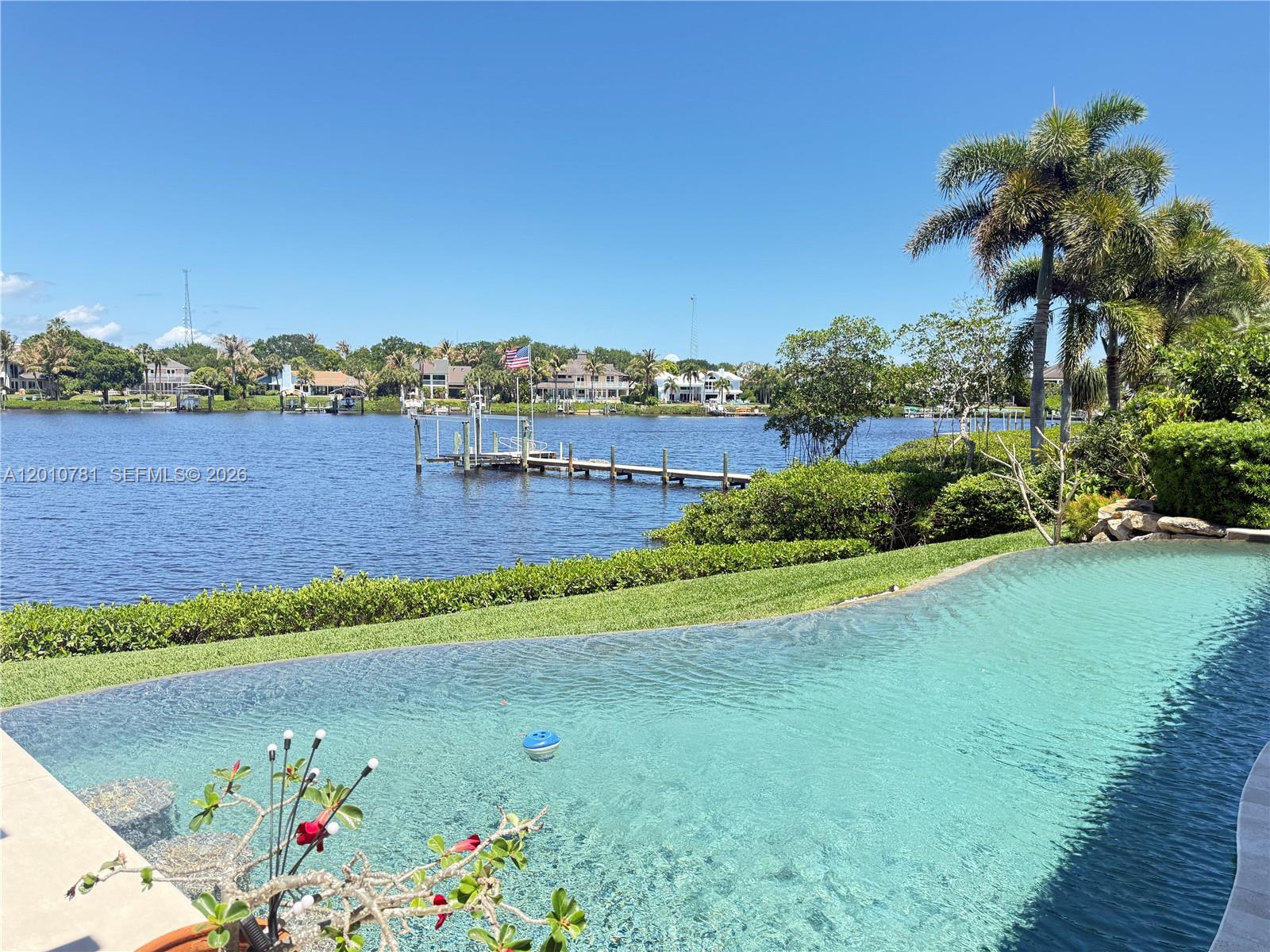 HERITAGE OAKS - Residential