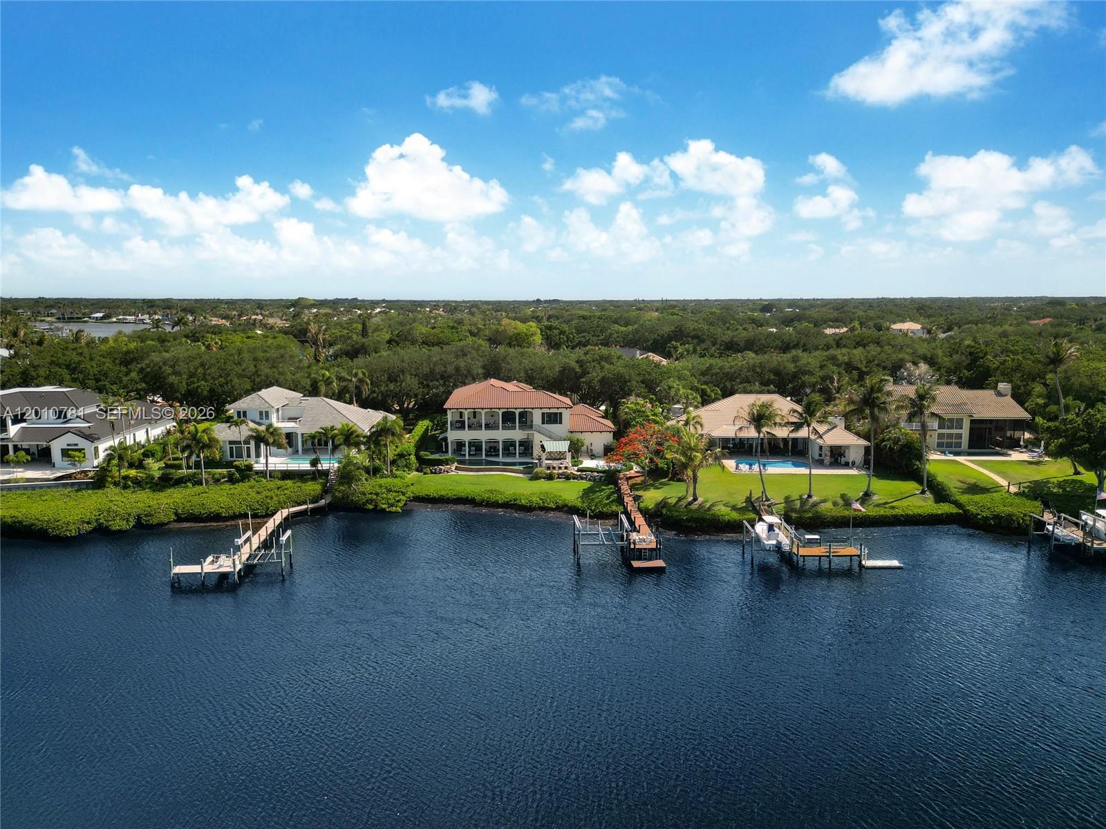 HERITAGE OAKS - Residential