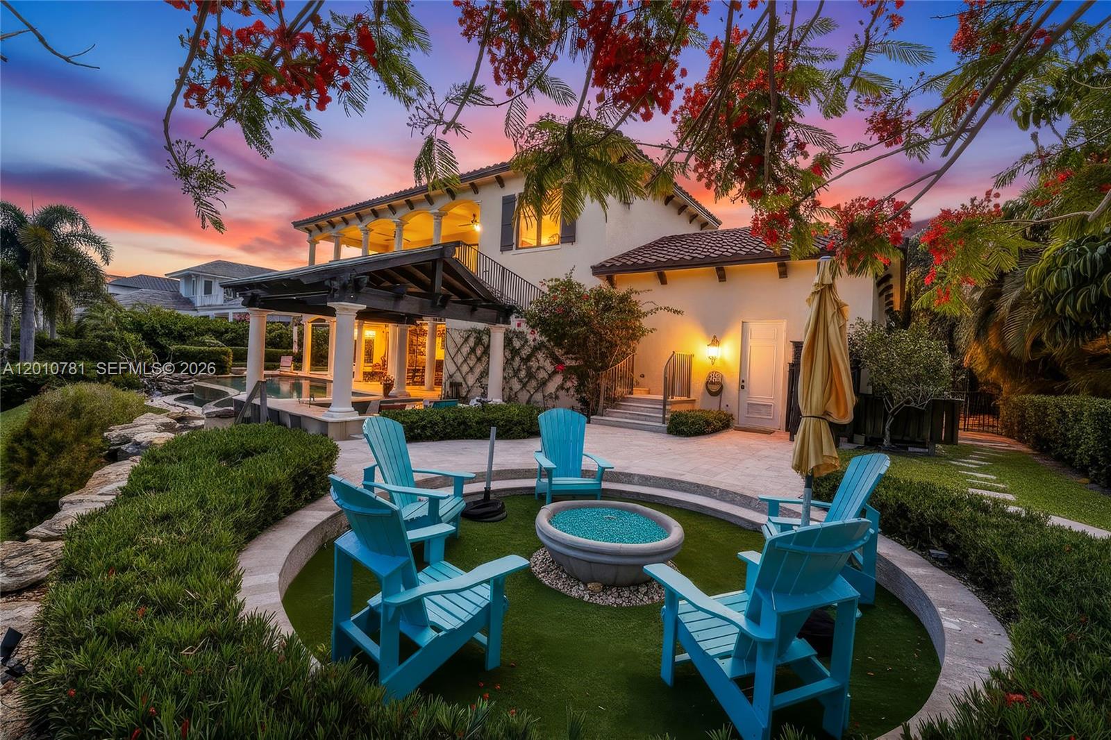 HERITAGE OAKS - Residential
