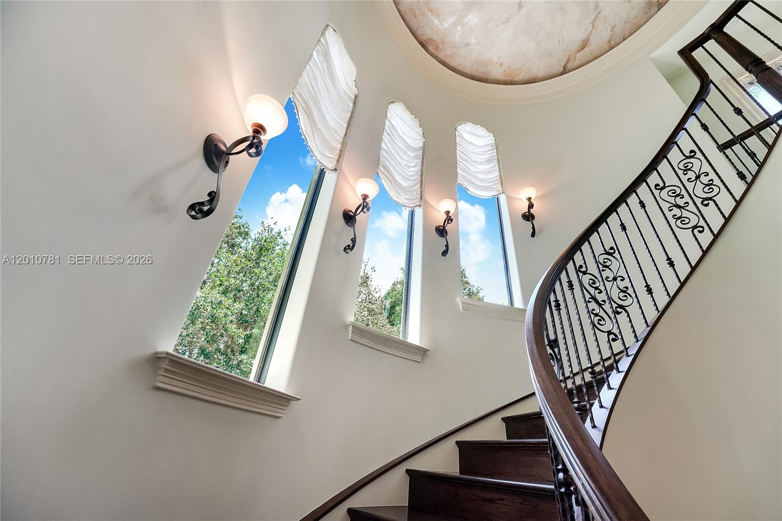 HERITAGE OAKS - Residential