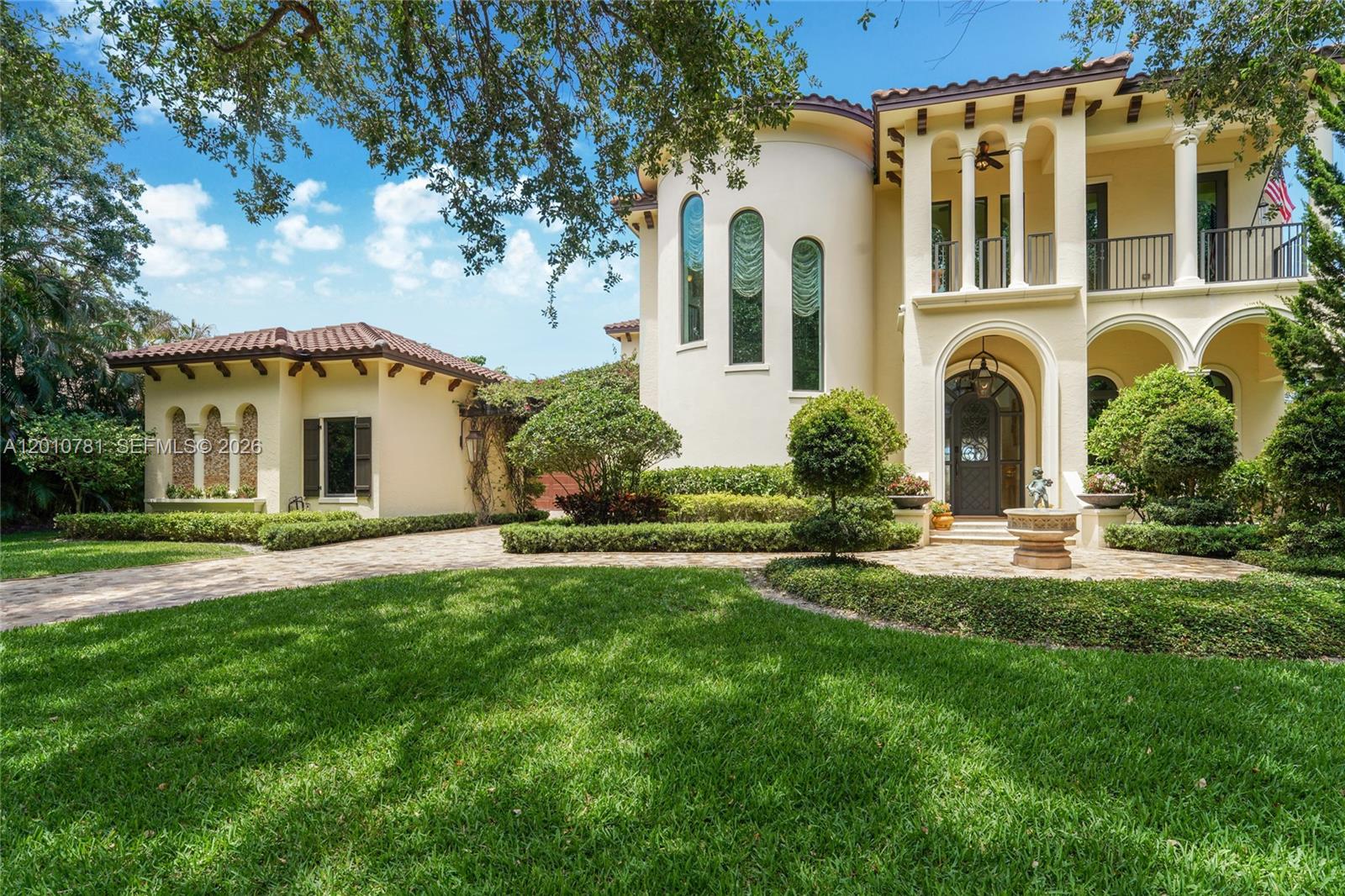 HERITAGE OAKS - Residential