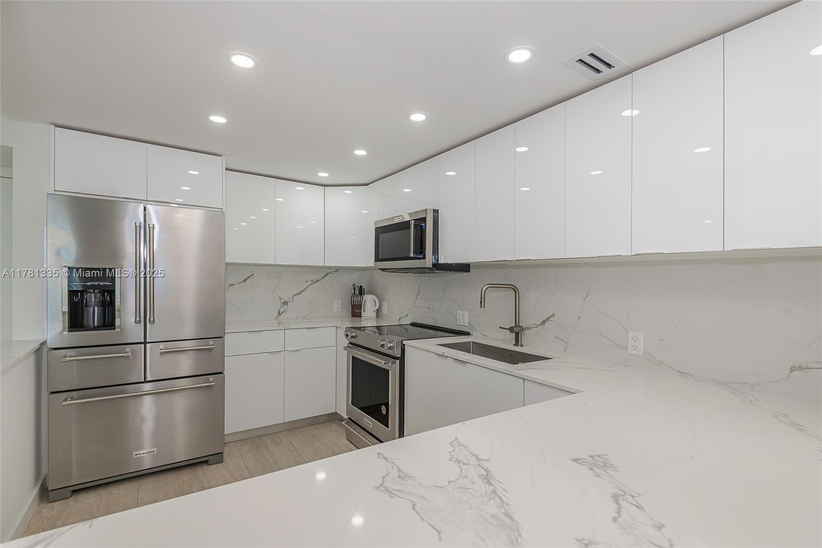ARLEN HOUSE EAST CONDO - Residential