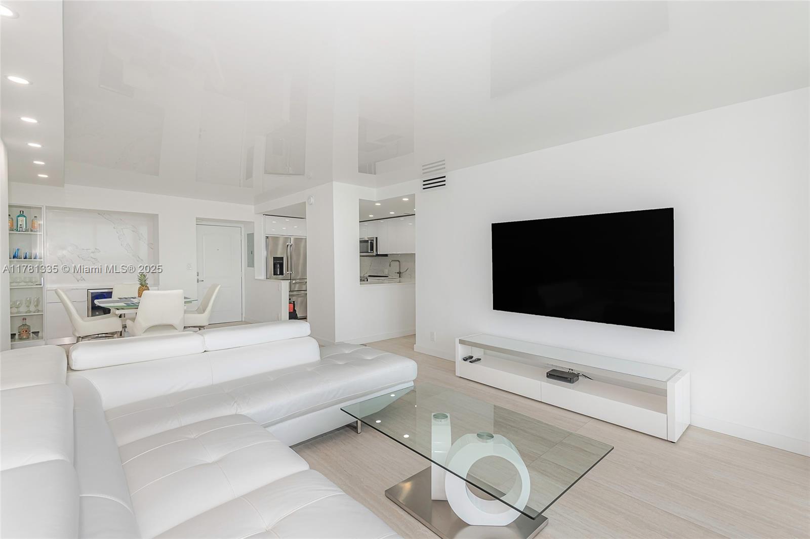 ARLEN HOUSE EAST CONDO - Residential