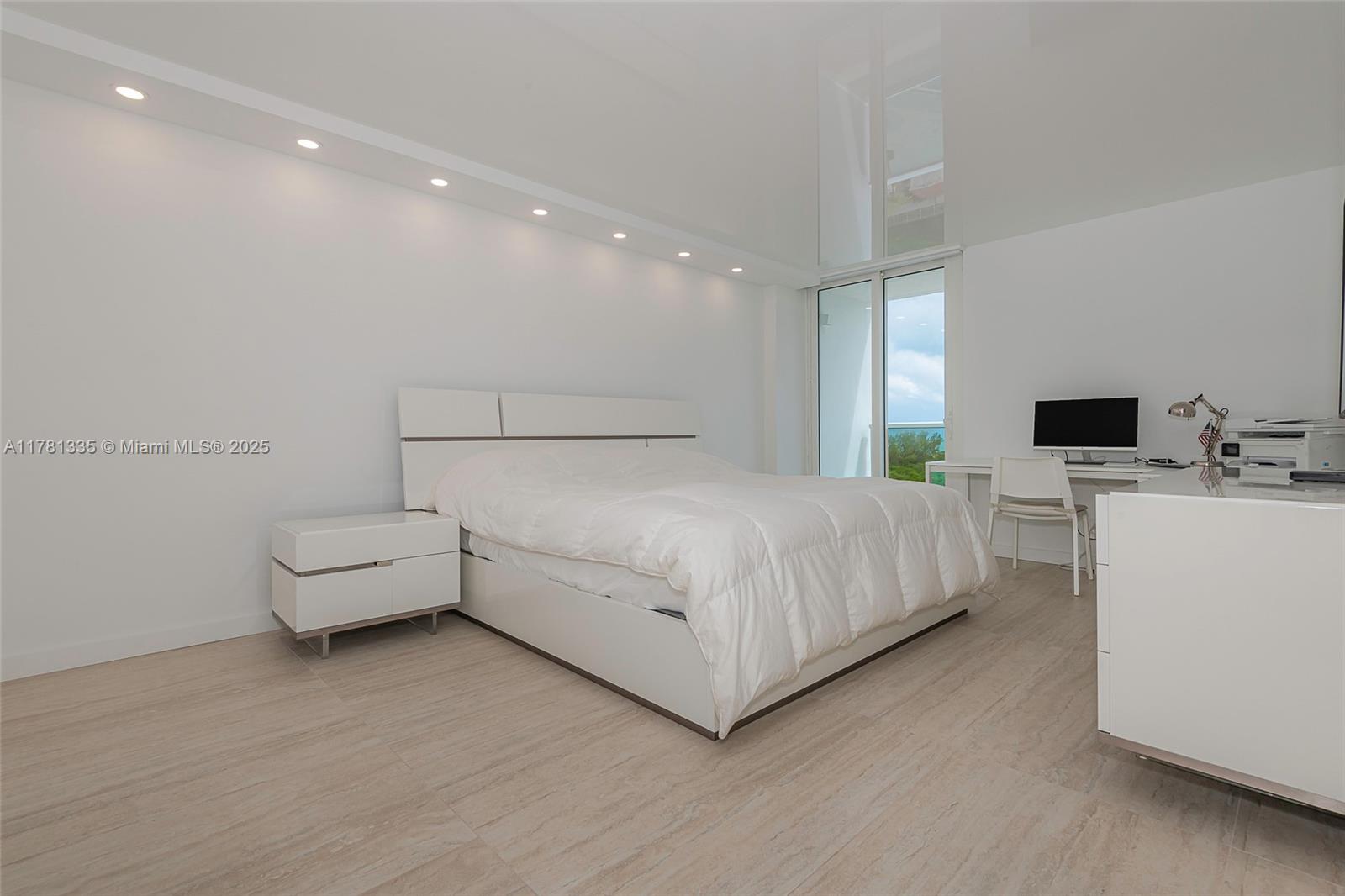 ARLEN HOUSE EAST CONDO - Residential