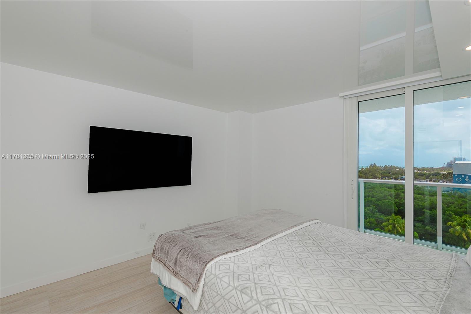 ARLEN HOUSE EAST CONDO - Residential