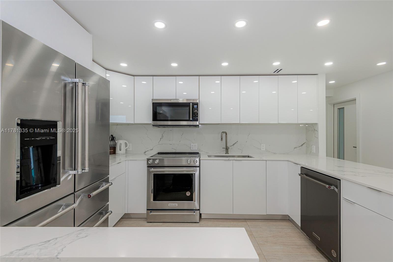 ARLEN HOUSE EAST CONDO - Residential