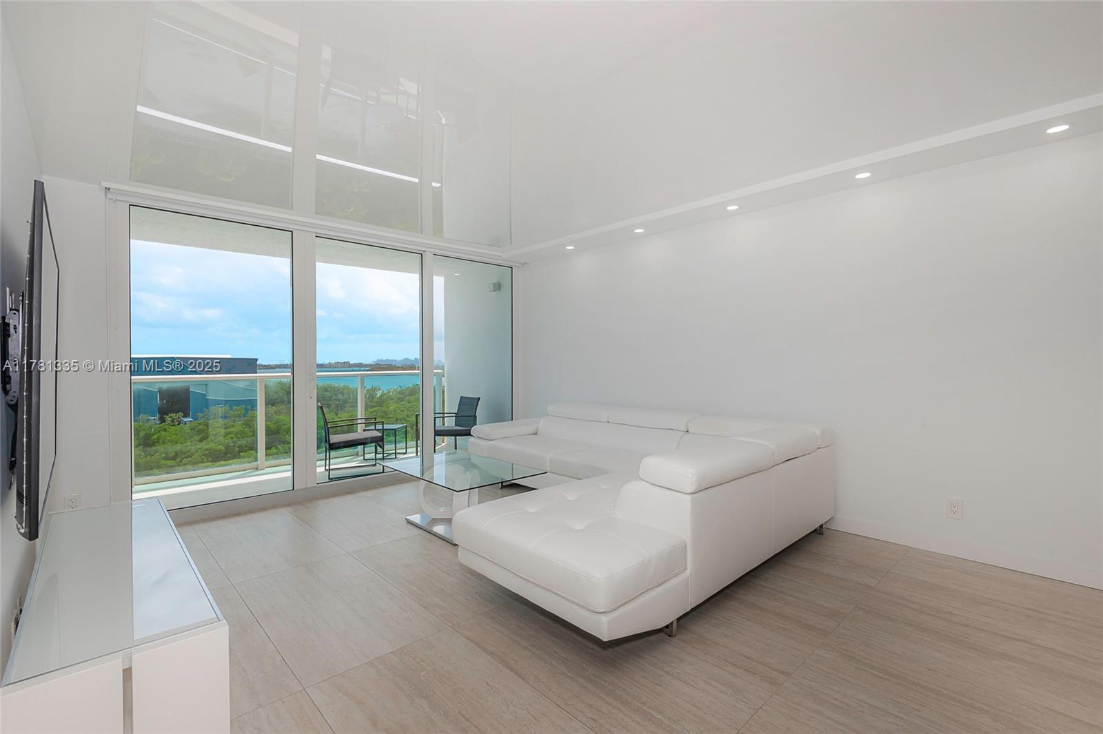 ARLEN HOUSE EAST CONDO - Residential