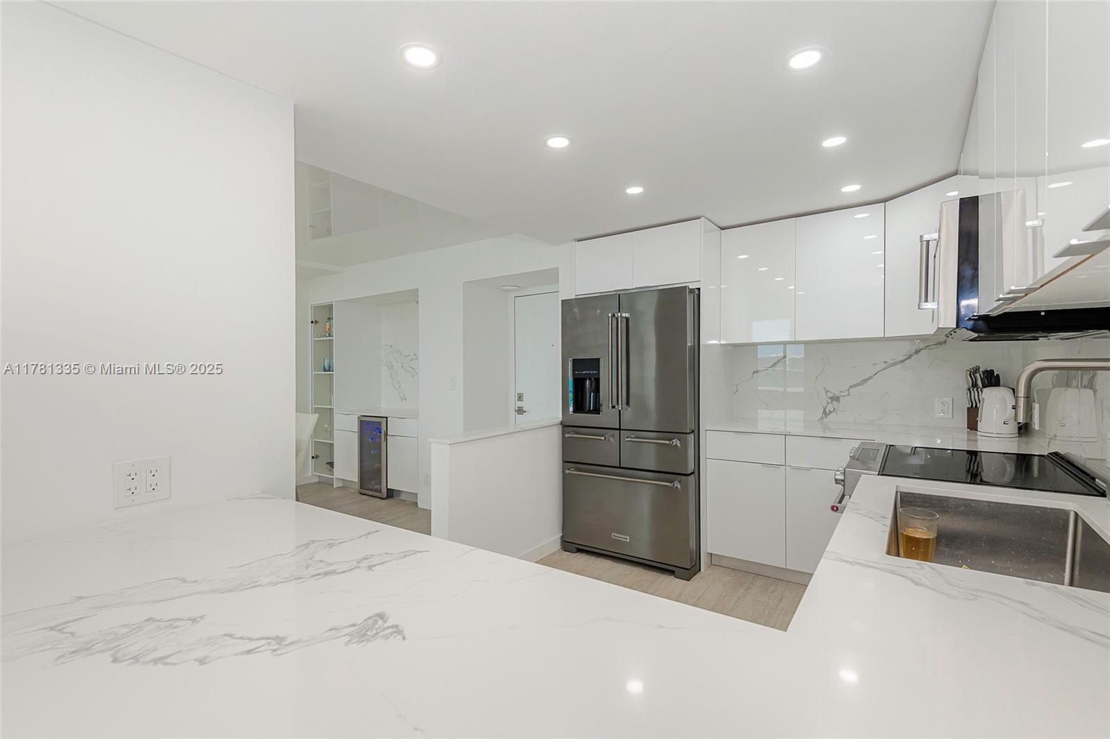 ARLEN HOUSE EAST CONDO - Residential