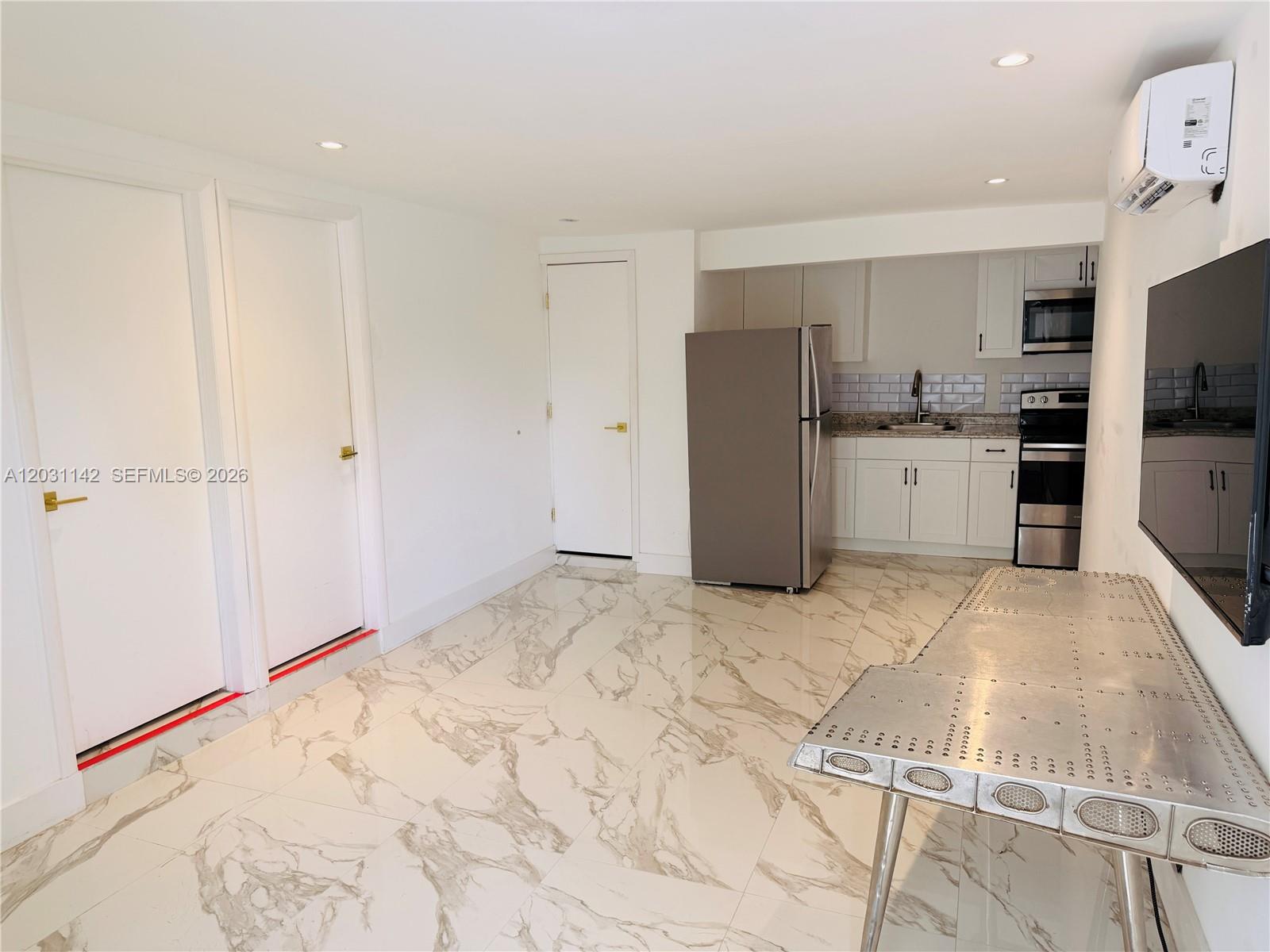 201 Calle Grande Dr 1