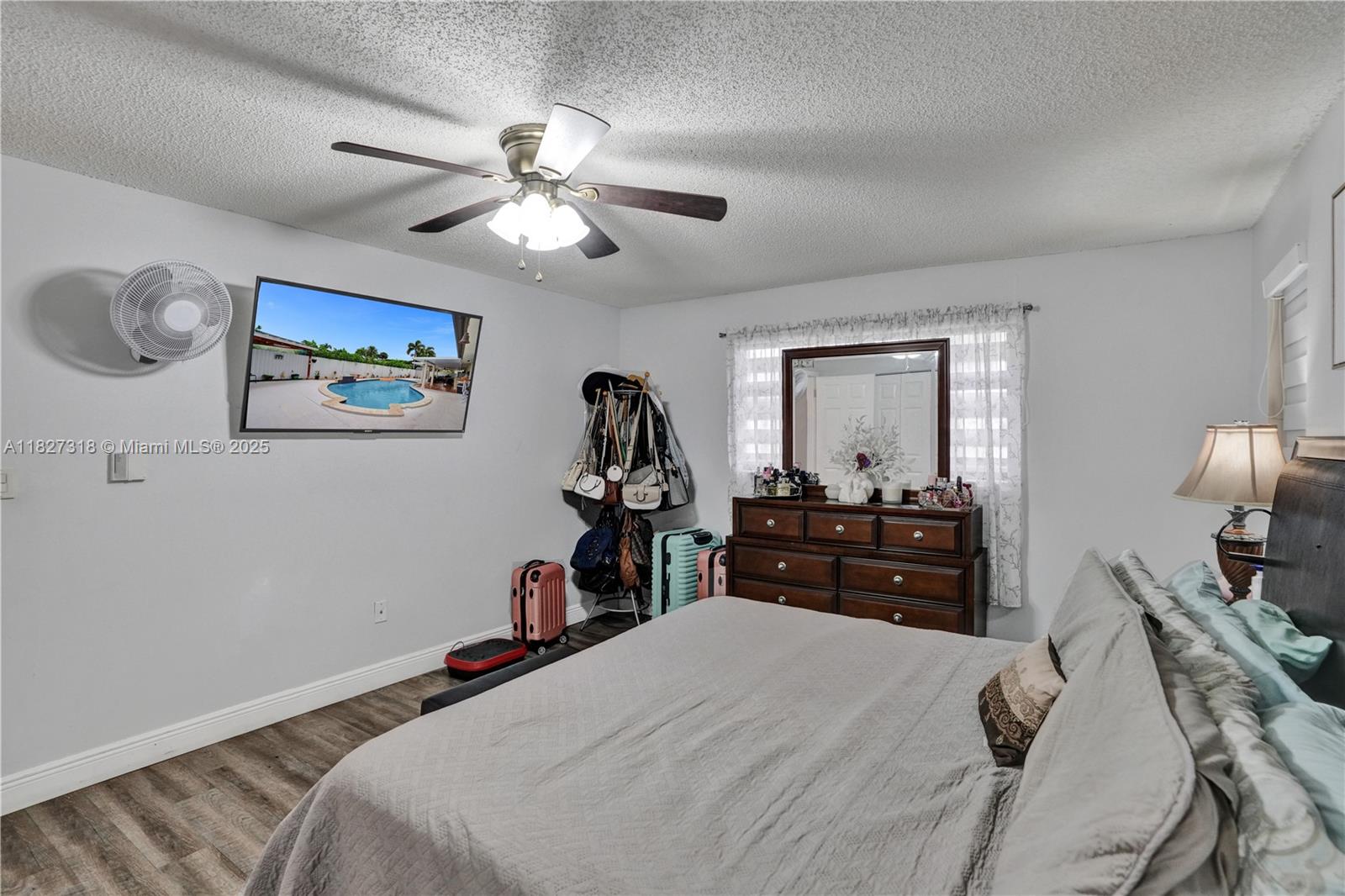 SUPERIOR HOMES SEC 1 - Residential