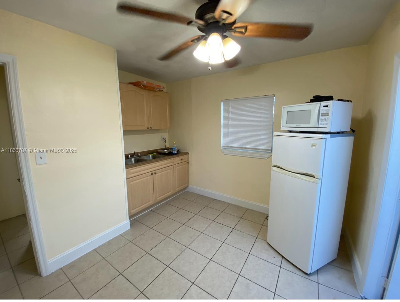 6433 SW 22nd St, Miramar, FL, 33023/$450,000 3 6433 SW 22nd St