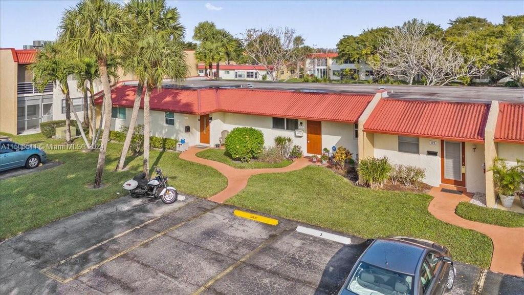 Photo of 117 Lake Carol Dr #1, West Palm Beach, FL 33411 (MLS # A11505511)