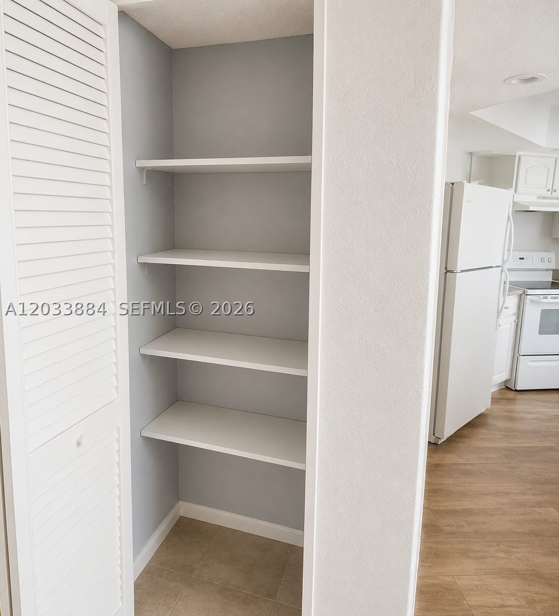800 Parkview Dr 512