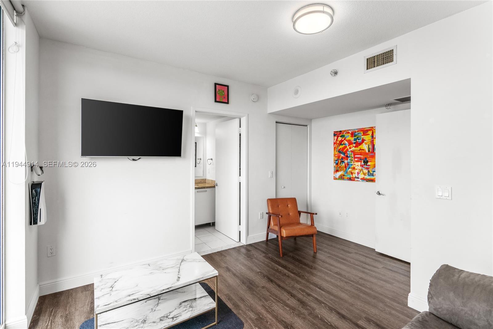 LATITUDE ON THE RIVER CON - Residential