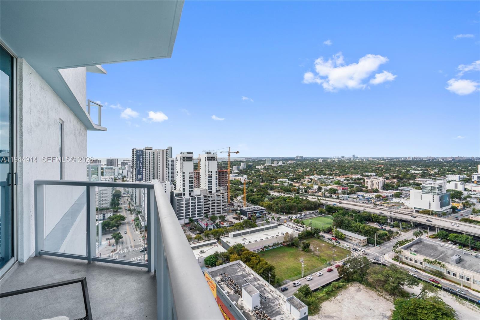 LATITUDE ON THE RIVER CON - Residential