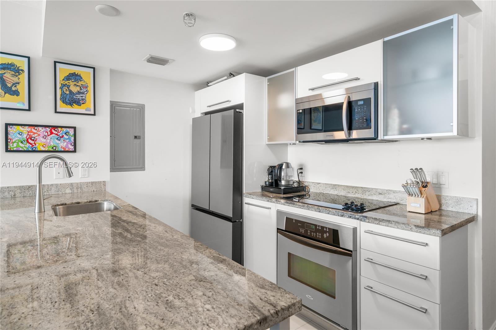 LATITUDE ON THE RIVER CON - Residential