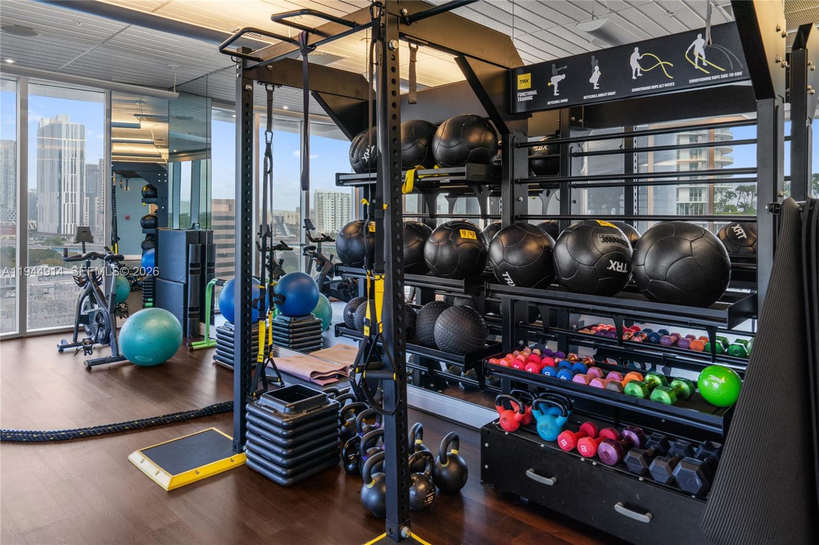 LATITUDE ON THE RIVER CON - Residential