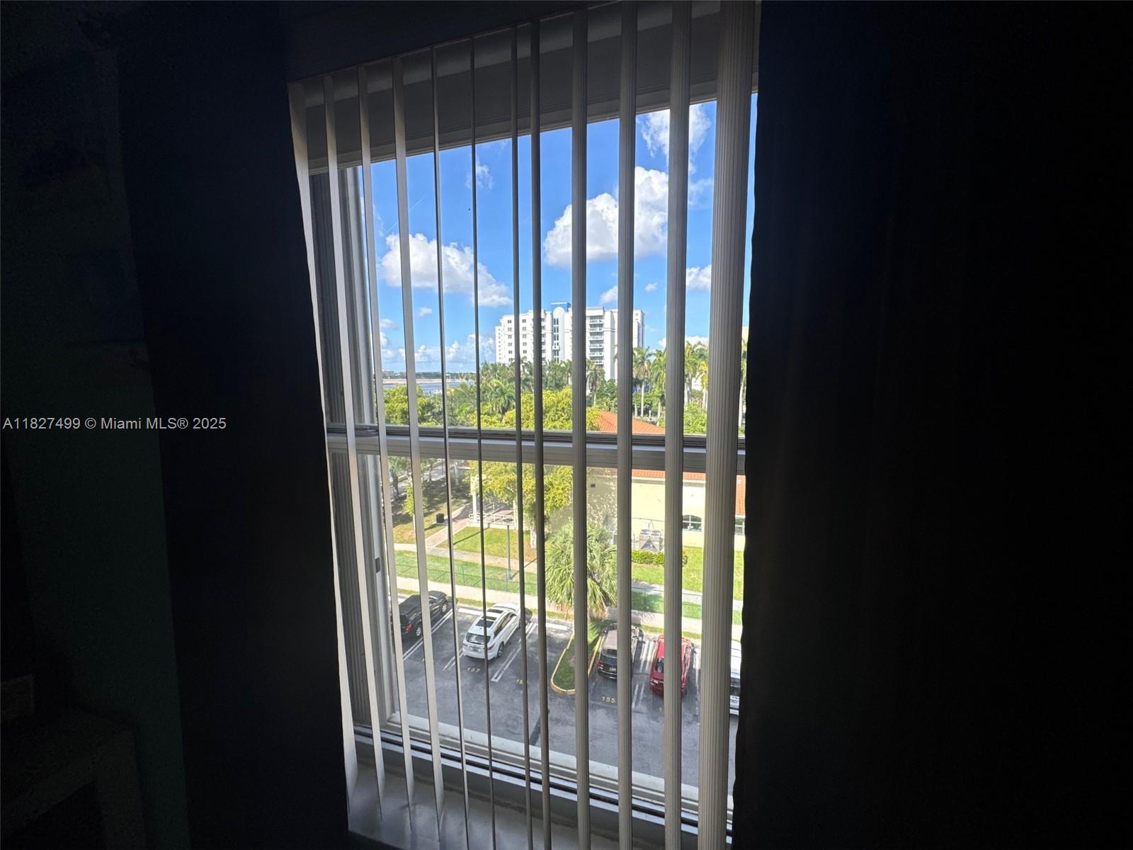 EL CID CONDO - Residential