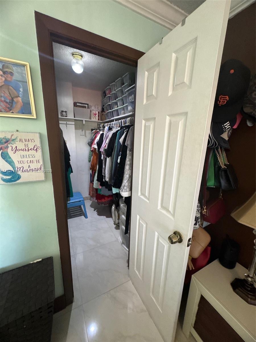 EL CID CONDO - Residential