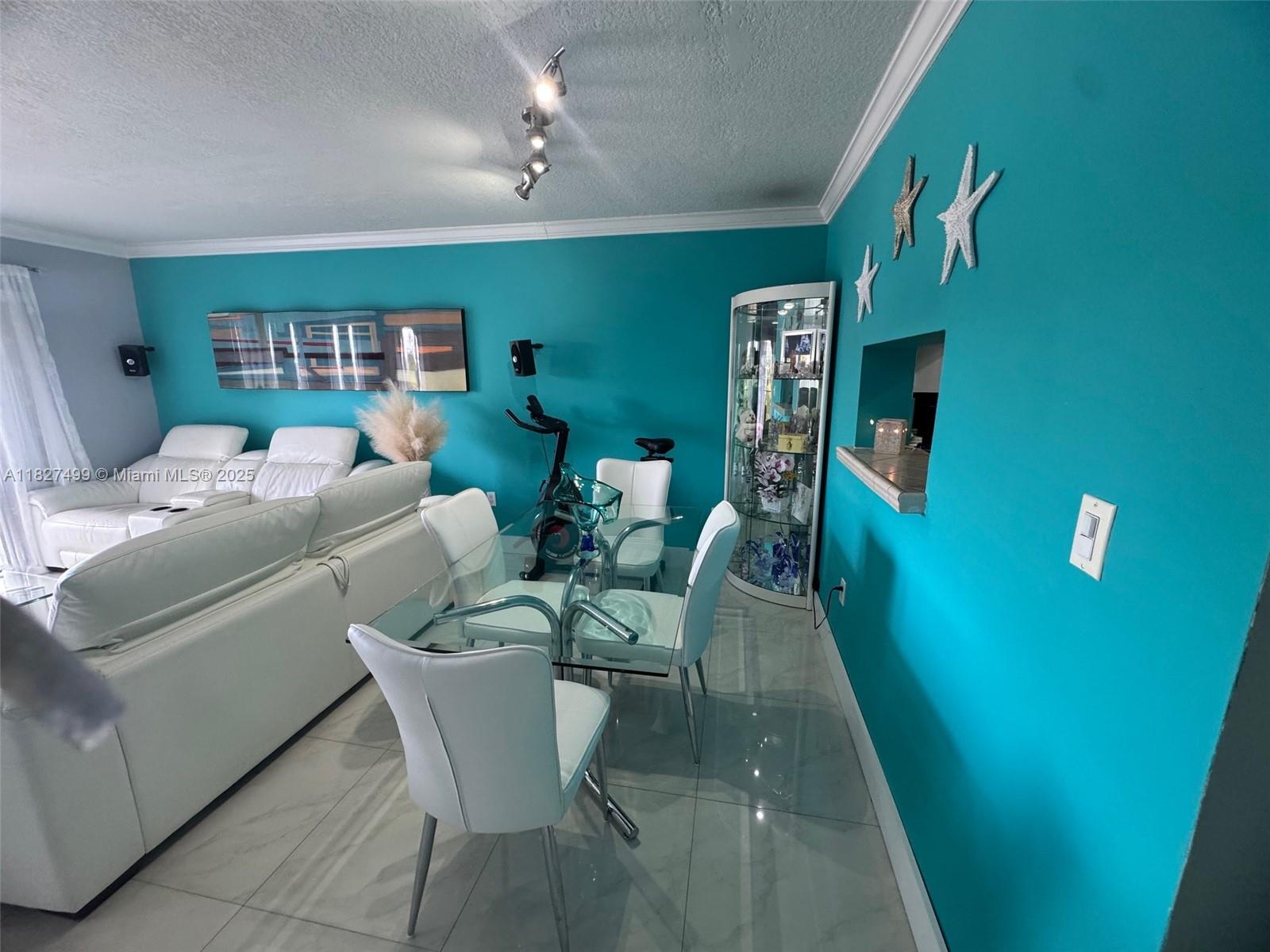 EL CID CONDO - Residential