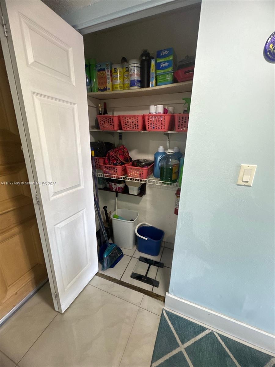 EL CID CONDO - Residential