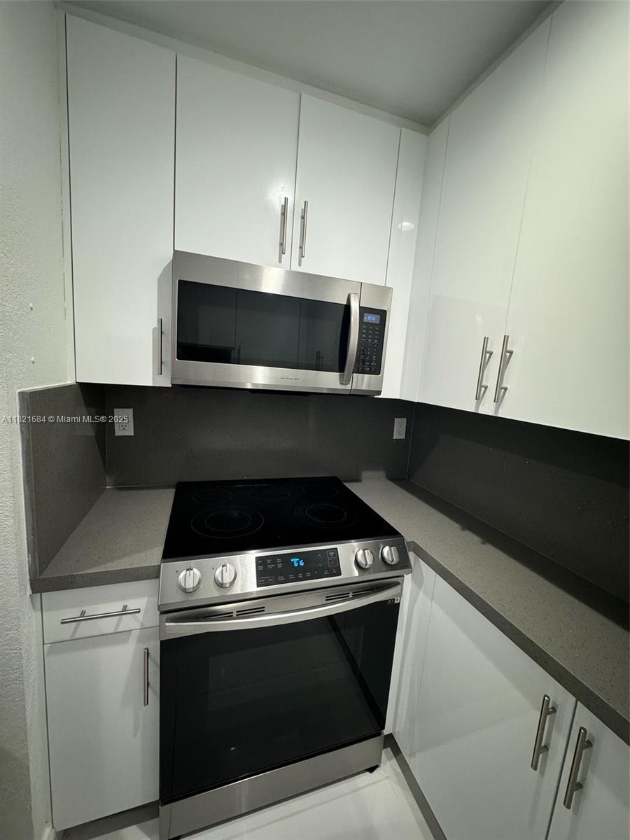 KENDALE WOODS NORTH CONDO - Residential