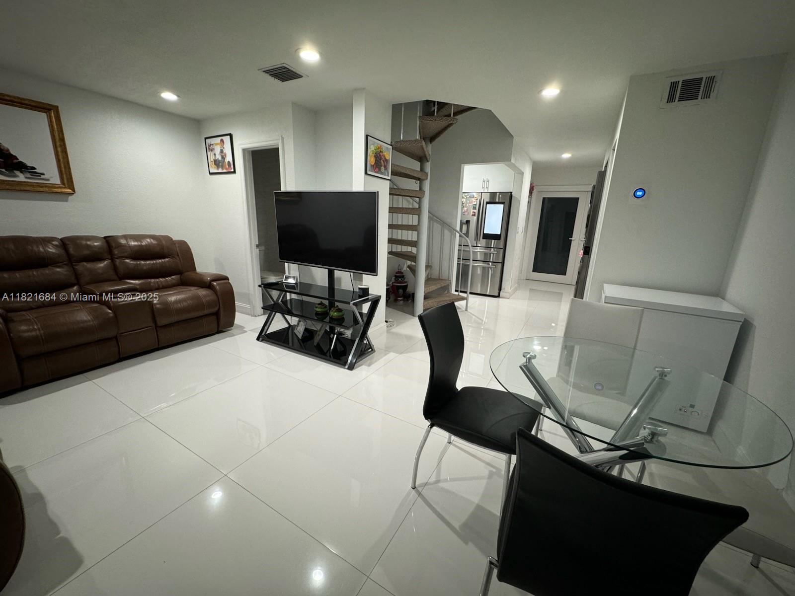 Property for Sale at 6315 Sw 138th Ct 6315-4, Miami, Broward County, Florida - Bedrooms: 3 
Bathrooms: 3  - $380,000