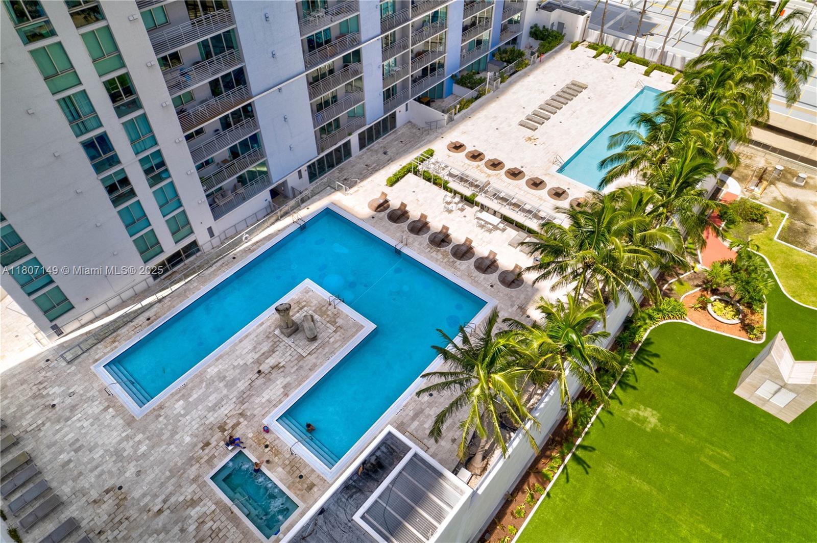 335 S Biscayne Blvd 1006