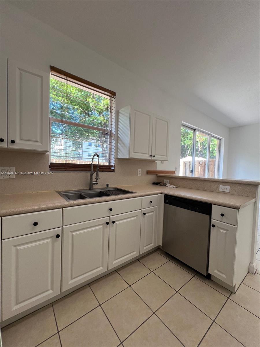 COURTS AT TUSCANY - Residential