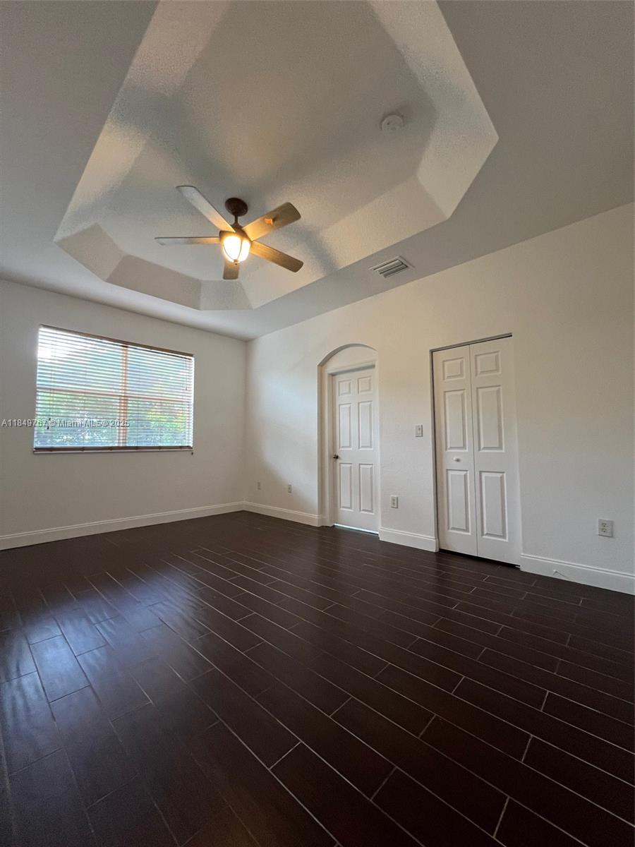 COURTS AT TUSCANY - Residential