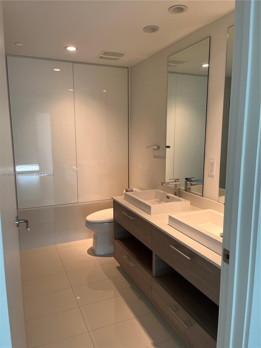 1300 S MIAMI AVENUE CONDO - Residential Lease