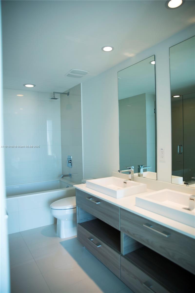 1300 S MIAMI AVENUE CONDO - Residential Lease