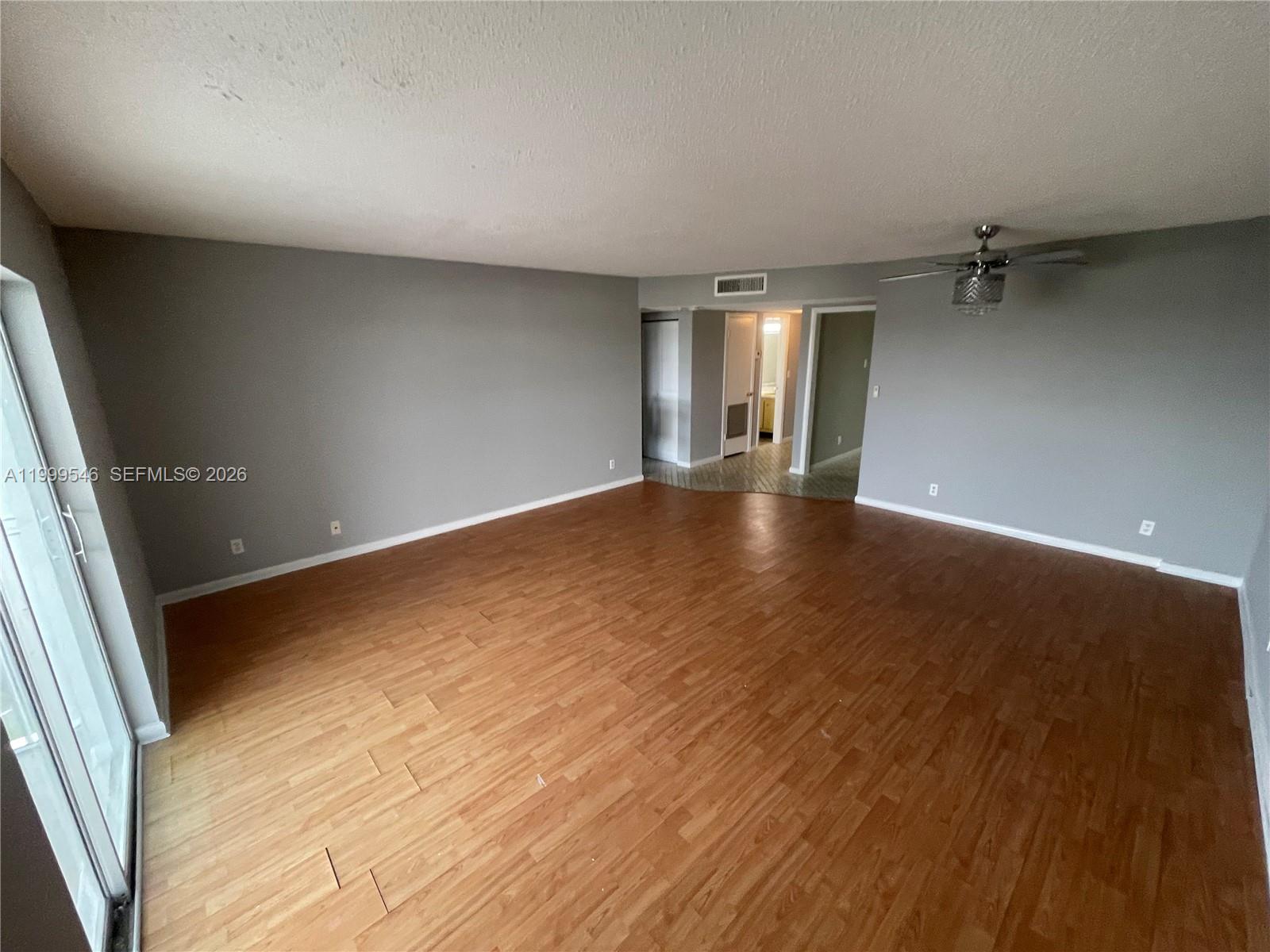 4751 NW 21st St 611, Lauderhill, FL, 33313/$95,000 3 4751 NW 21st St 611