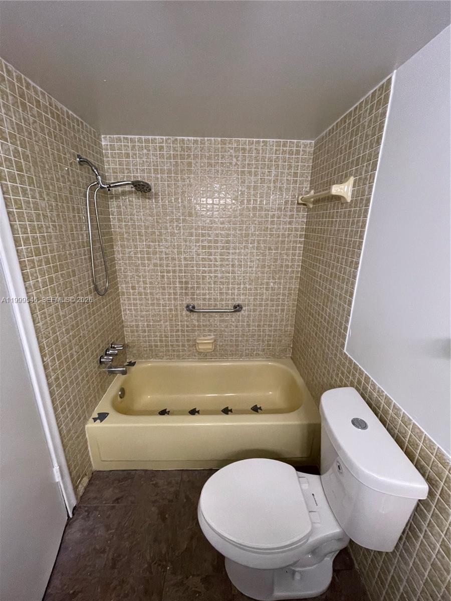 CASTLE APARTMENTS 12 COND - Residential