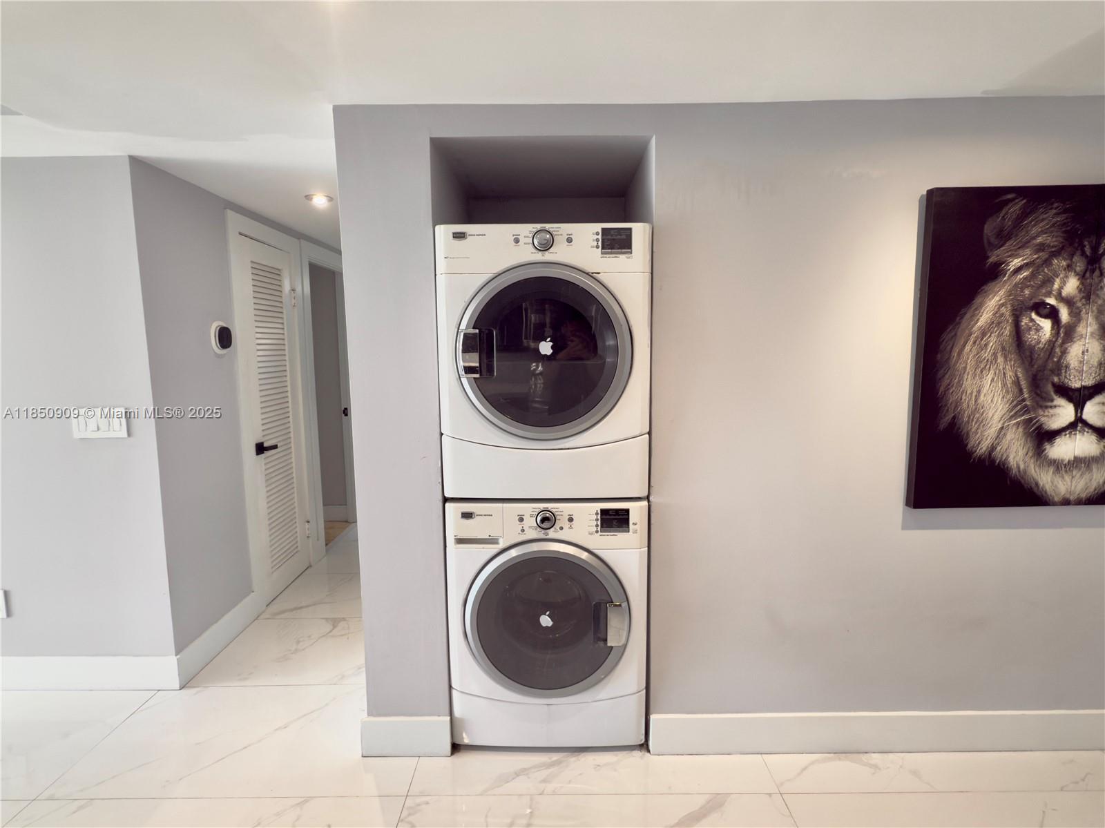 JADE WINDS GROUP - - Residential