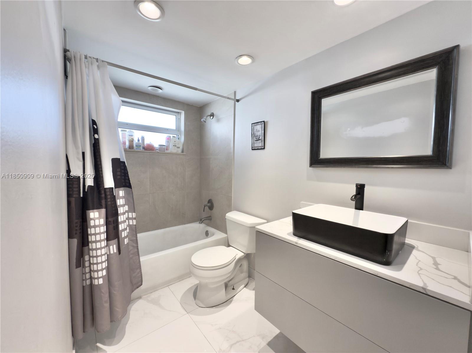 JADE WINDS GROUP - - Residential