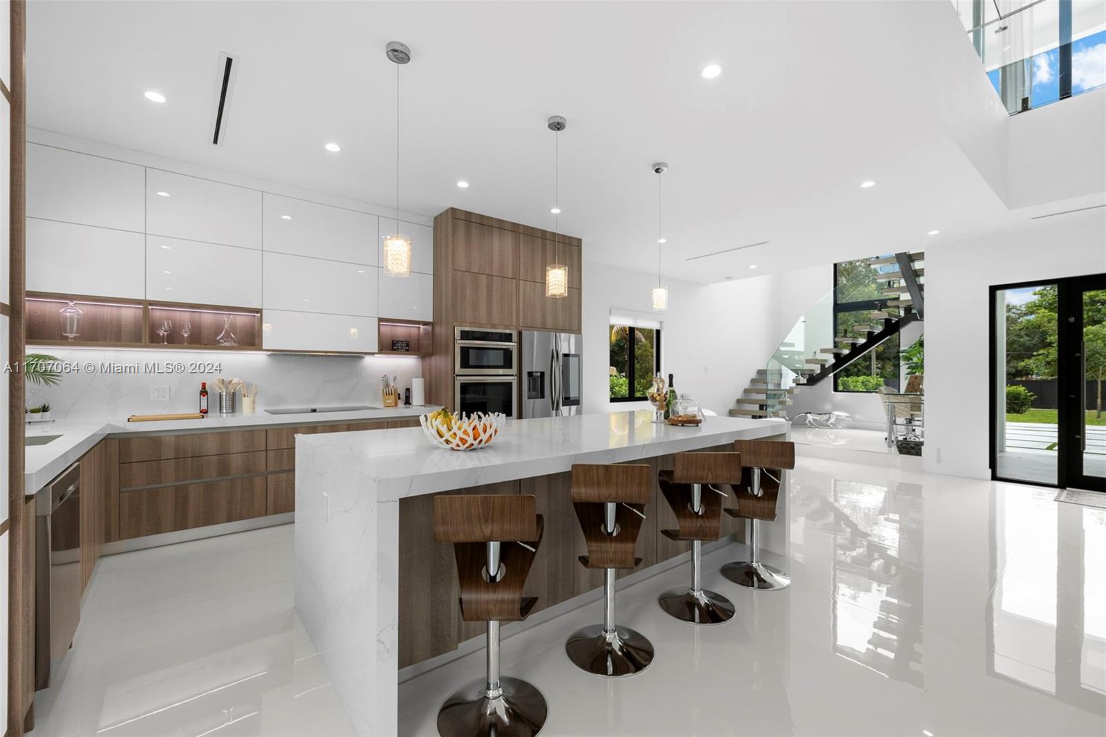 RIVERSIDE ADD AMEN PLAT - Residential