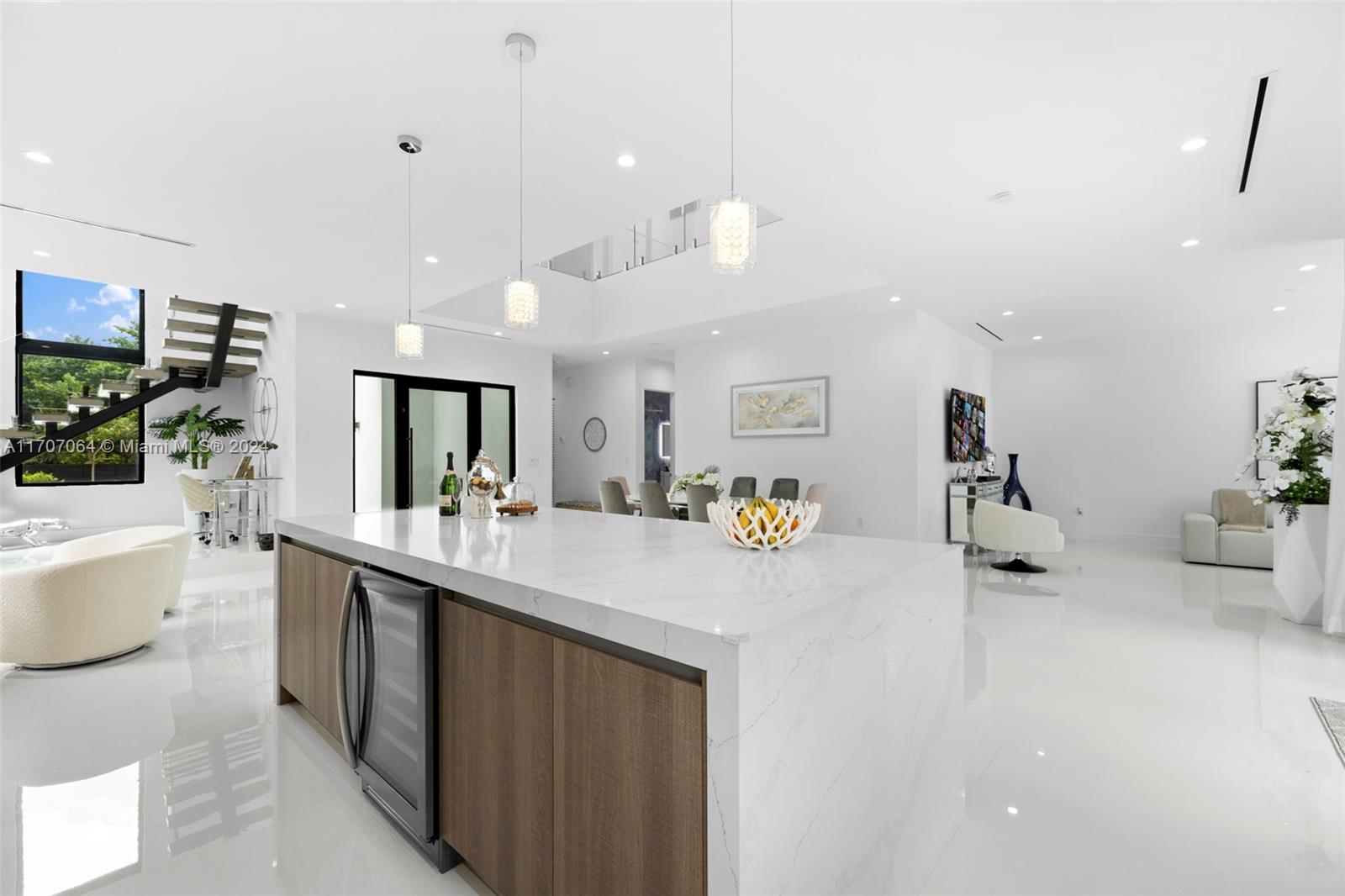 RIVERSIDE ADD AMEN PLAT - Residential