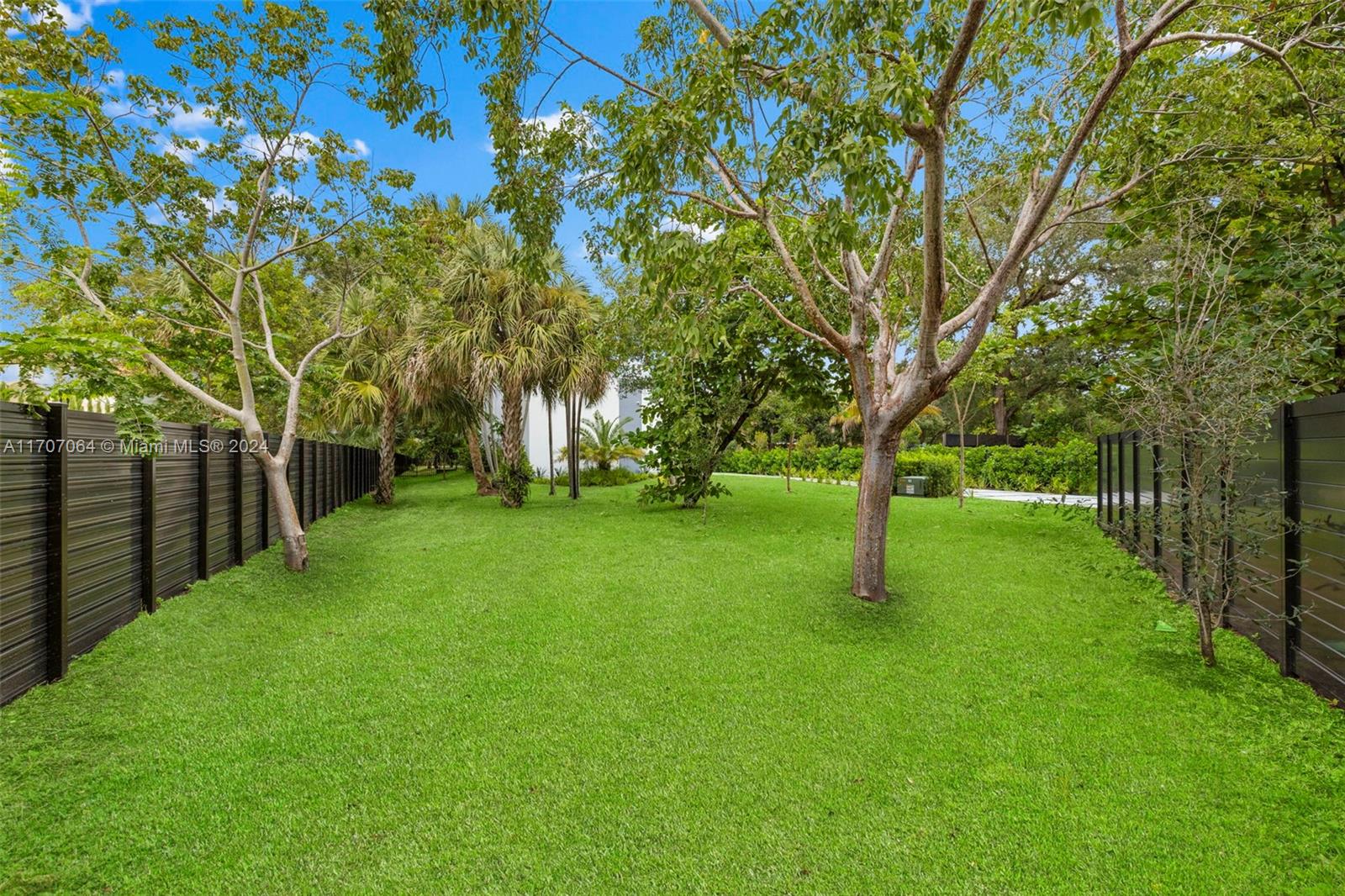 RIVERSIDE ADD AMEN PLAT - Residential