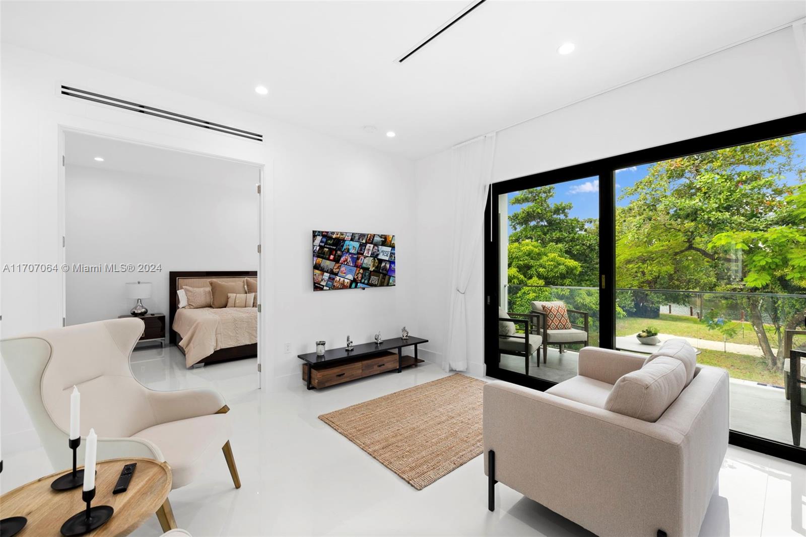 RIVERSIDE ADD AMEN PLAT - Residential