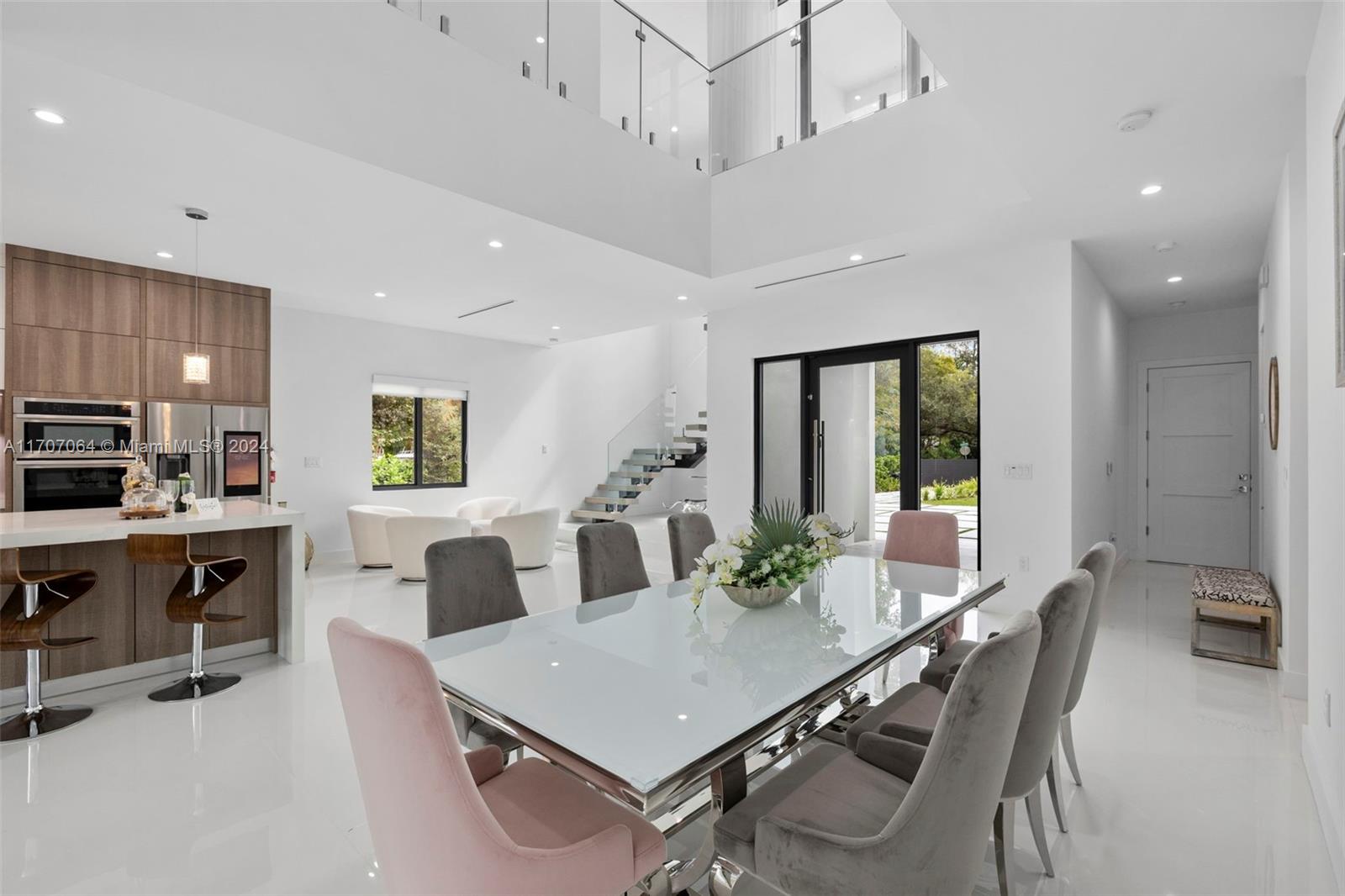 RIVERSIDE ADD AMEN PLAT - Residential