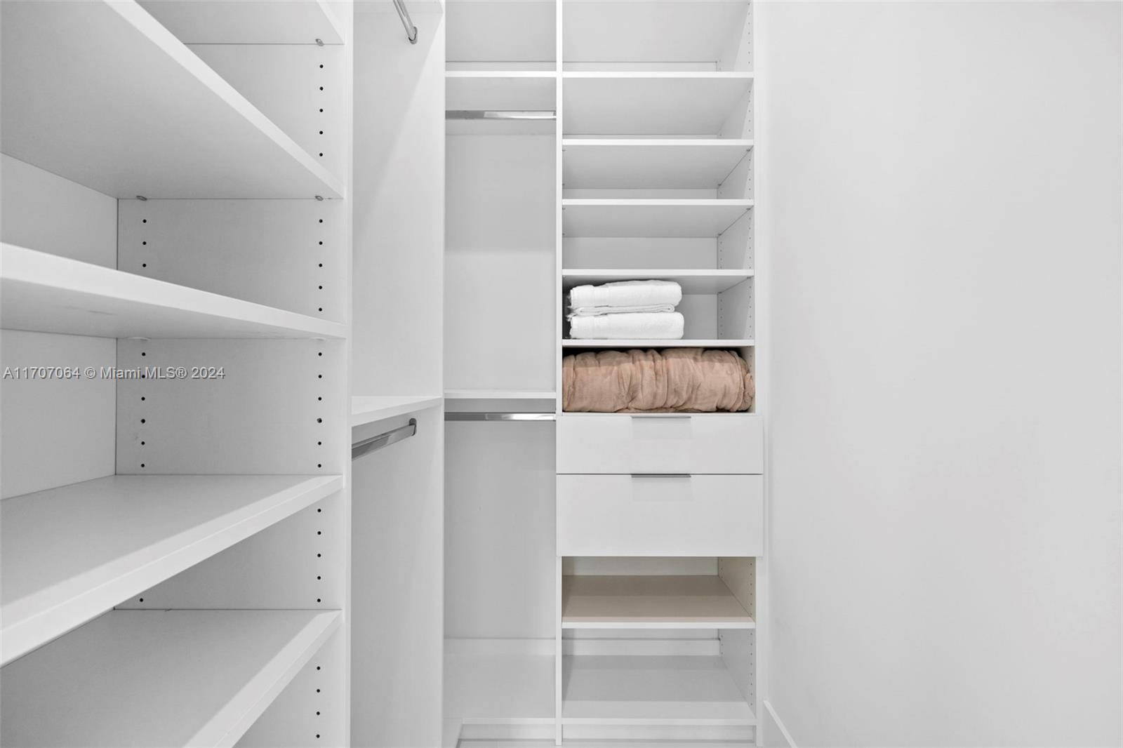 RIVERSIDE ADD AMEN PLAT - Residential